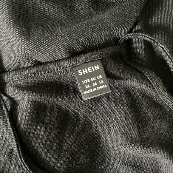 Black twisted Tank Top - Picture 2 of 3